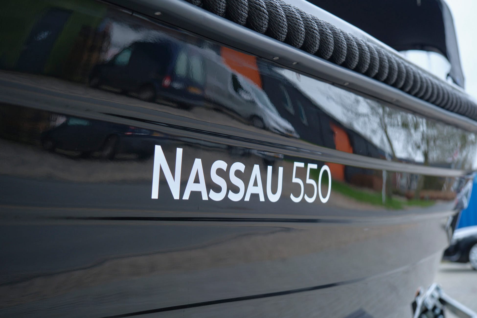 Nassau 550